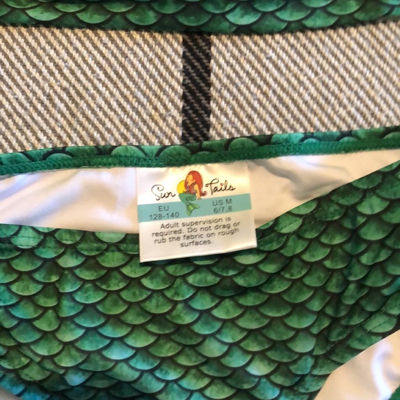 Girls Mermaid bathing suit, size 6/7/8 - Picture 2 of 6